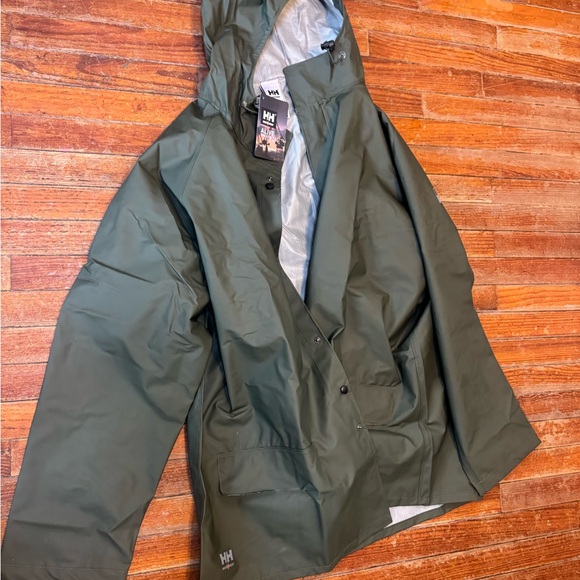 Helly Hansen Men's Olive Raincoat - Picture 4 of 6